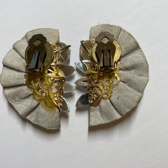 Vintage 80s gold leather, rhinestone clip on earrings - Picture 3 of 4